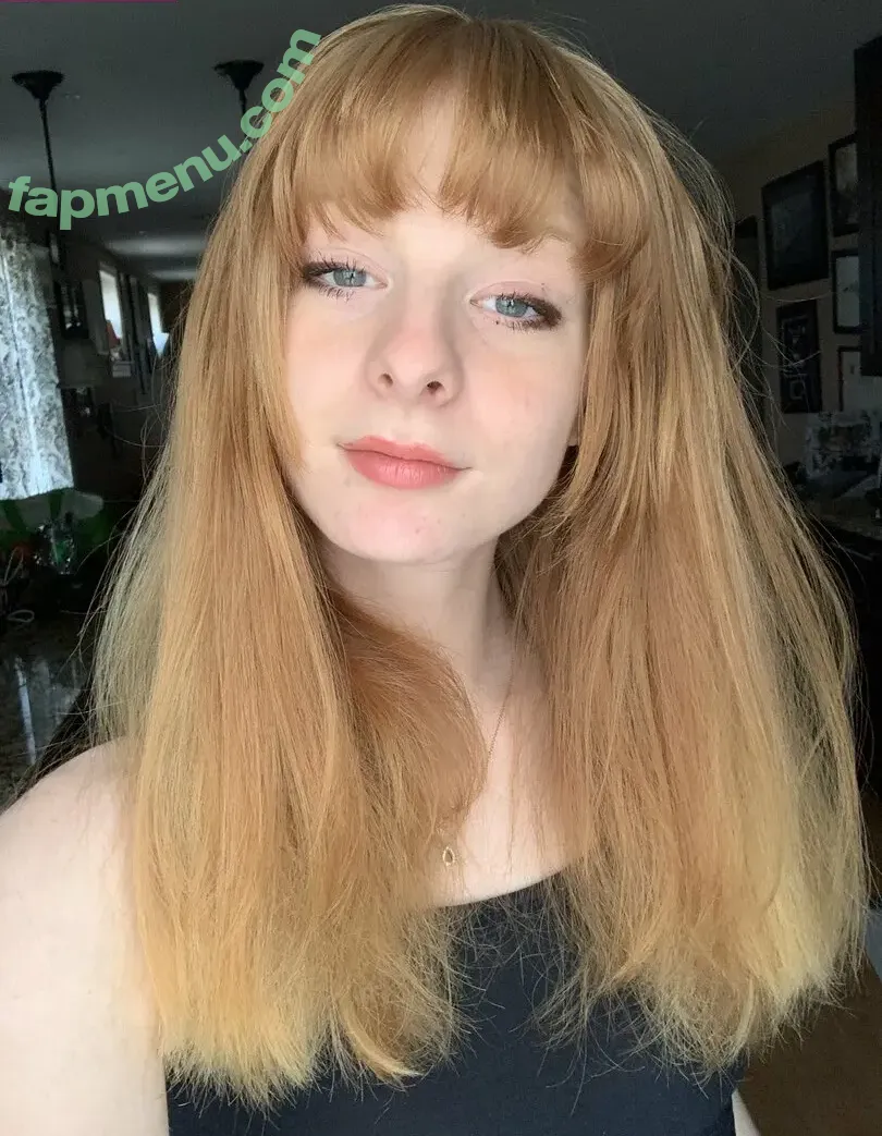 strawberrigirli nude photo #0006 (straw.berryshorti)