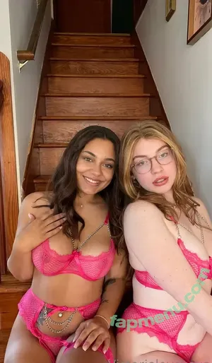 Strawberriprincess / anyuser / littleoakley nude photo #0010