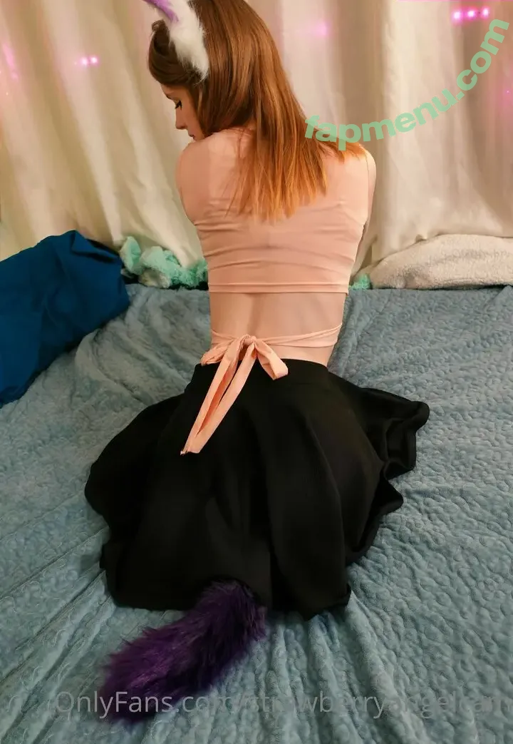strawberryangelcam nude photo #0028 (strawberry_angel.oe)