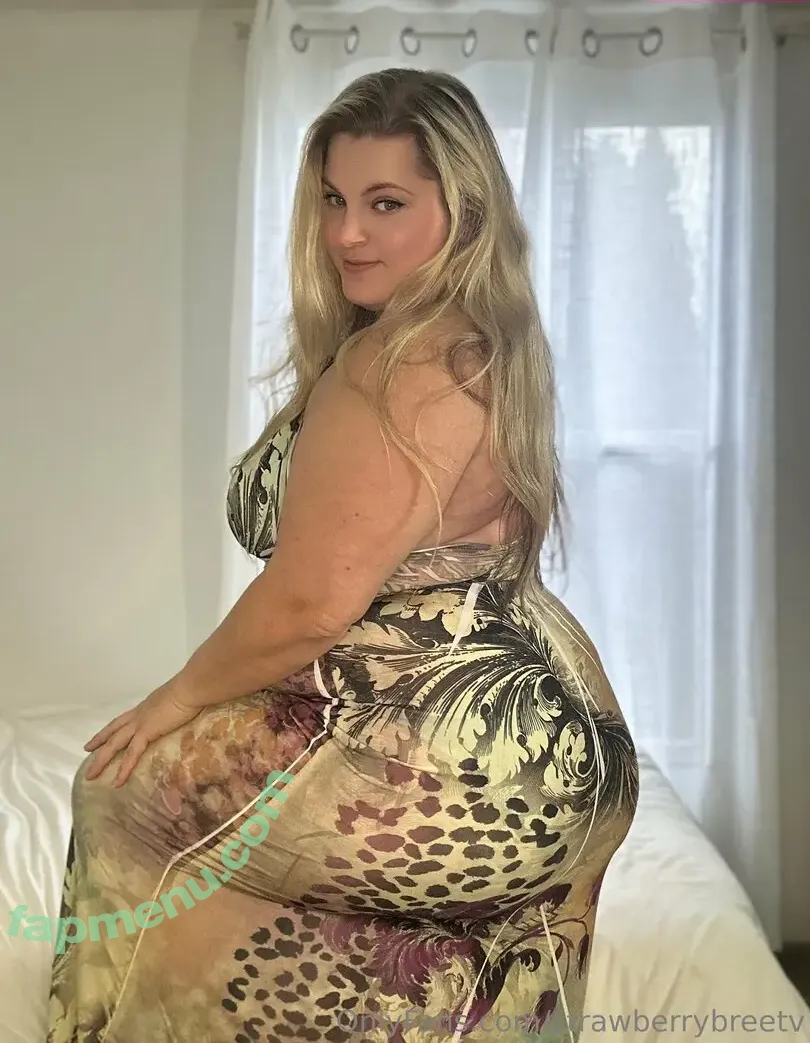 strawberrybreetv nude photo #0037 (strawberrisweetv)
