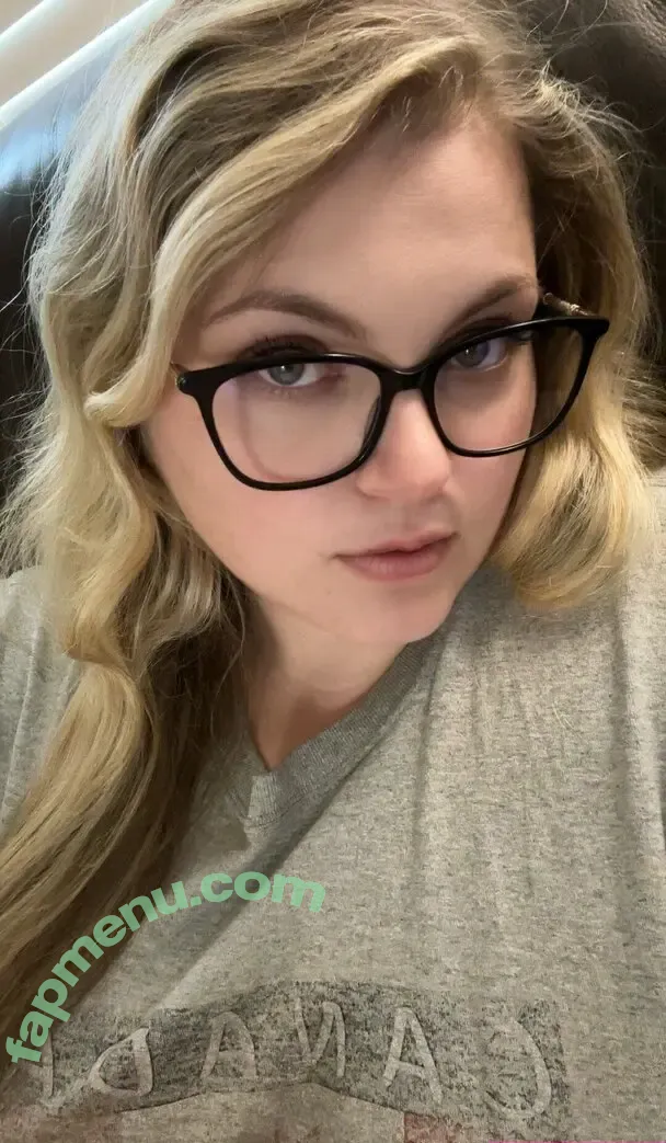 strawberrybreetv nude photo #0054 (strawberrisweetv)