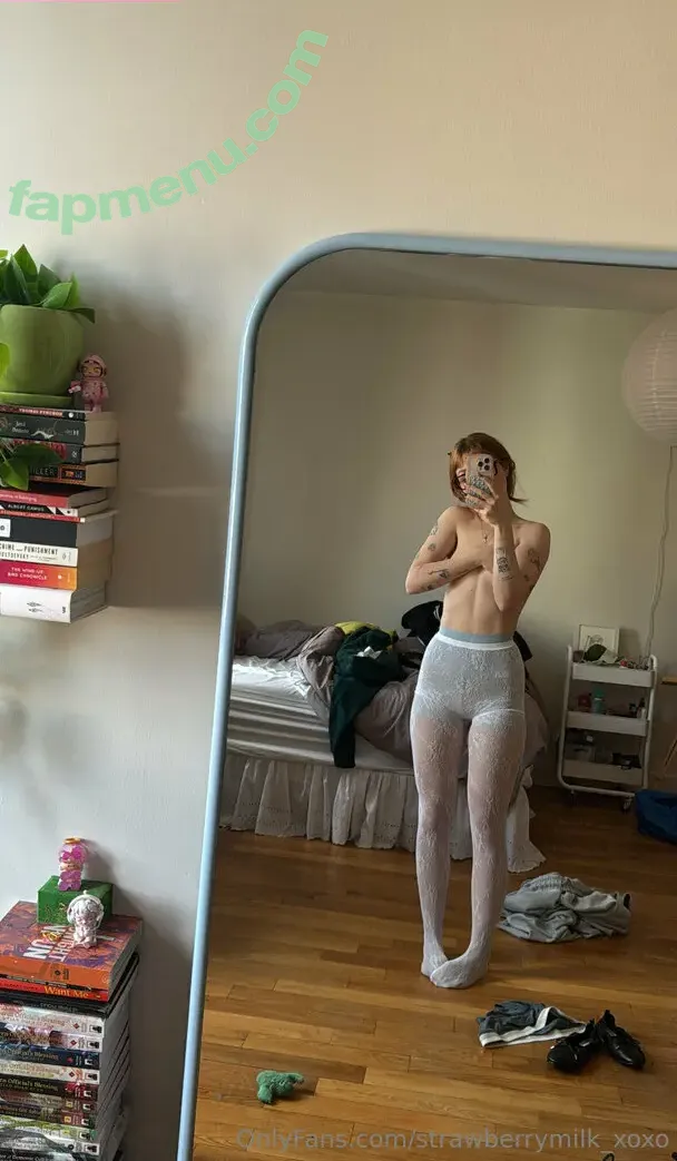 strawberrymilk_xoxo nude photo #0012 (StrawbMilk_xoxo / strawberrymilk__xoxo / urfruitywaifu)