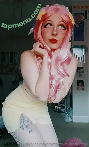 strawberrymilkwithcream / strawberrymilkcomedy nude photo #0036