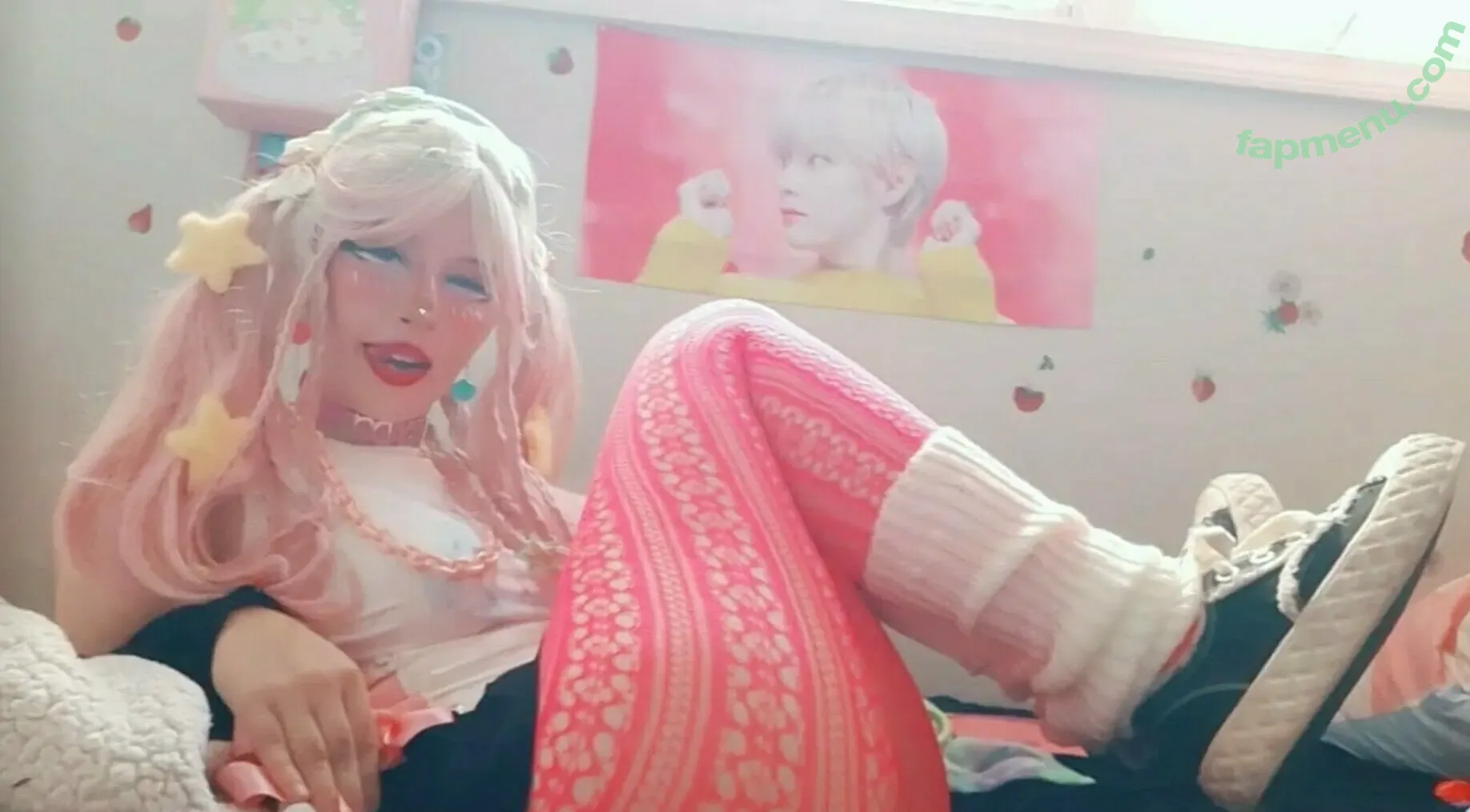 strawberrymilkwithcream nude photo #0022 (strawberrymilkcomedy)