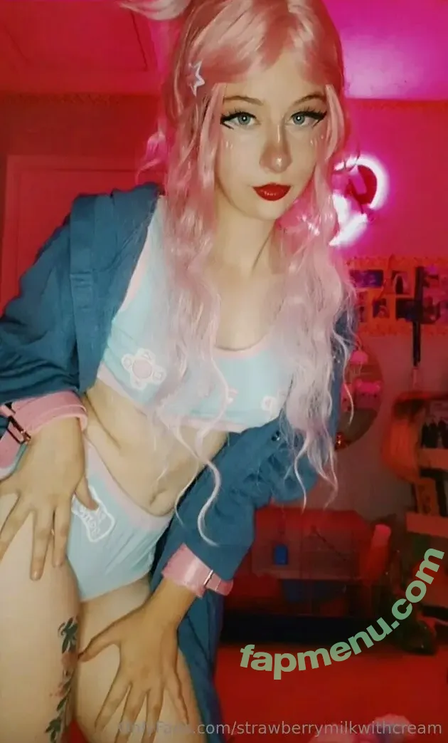 strawberrymilkwithcream nude photo #0028 (strawberrymilkcomedy)