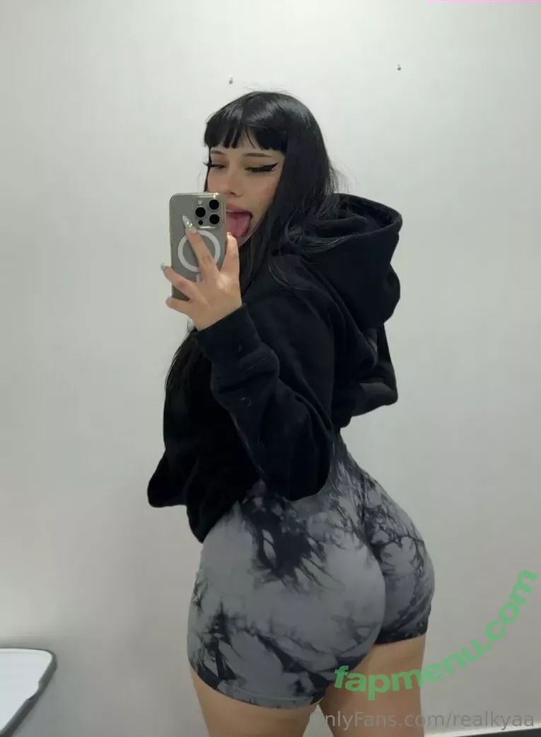 strawberryy20 nude photo #0128 (Princesskya / Strawbxrryy1 / _spicy.strawberry_)