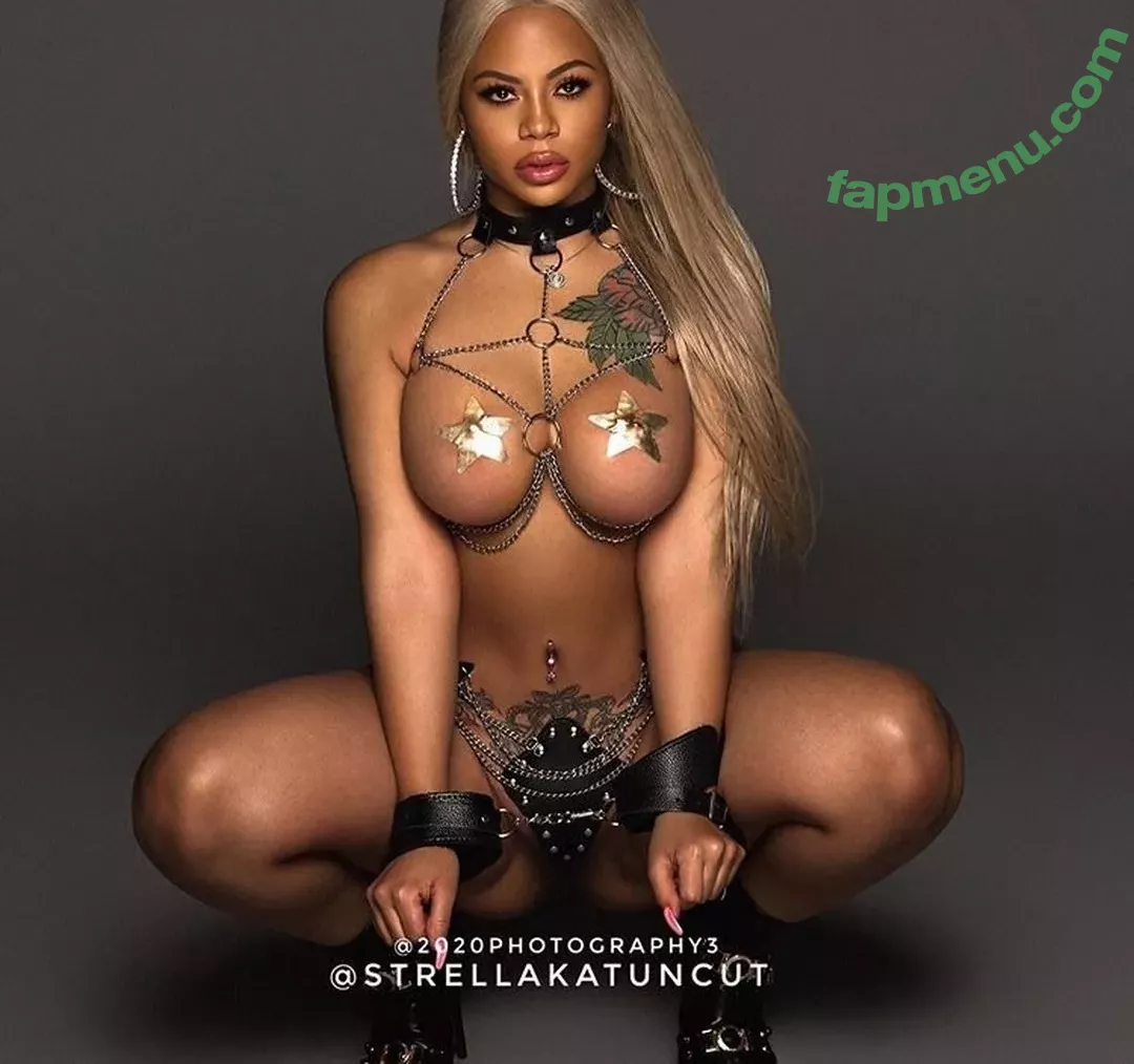 Strella Katt nude photo #0005 (Strellakat / strellakatuncut)