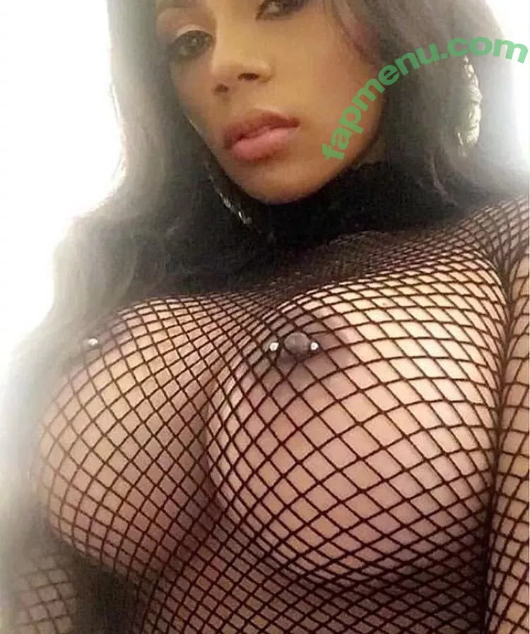 Strella Katt nude photo #0013 (Strellakat / strellakatuncut)