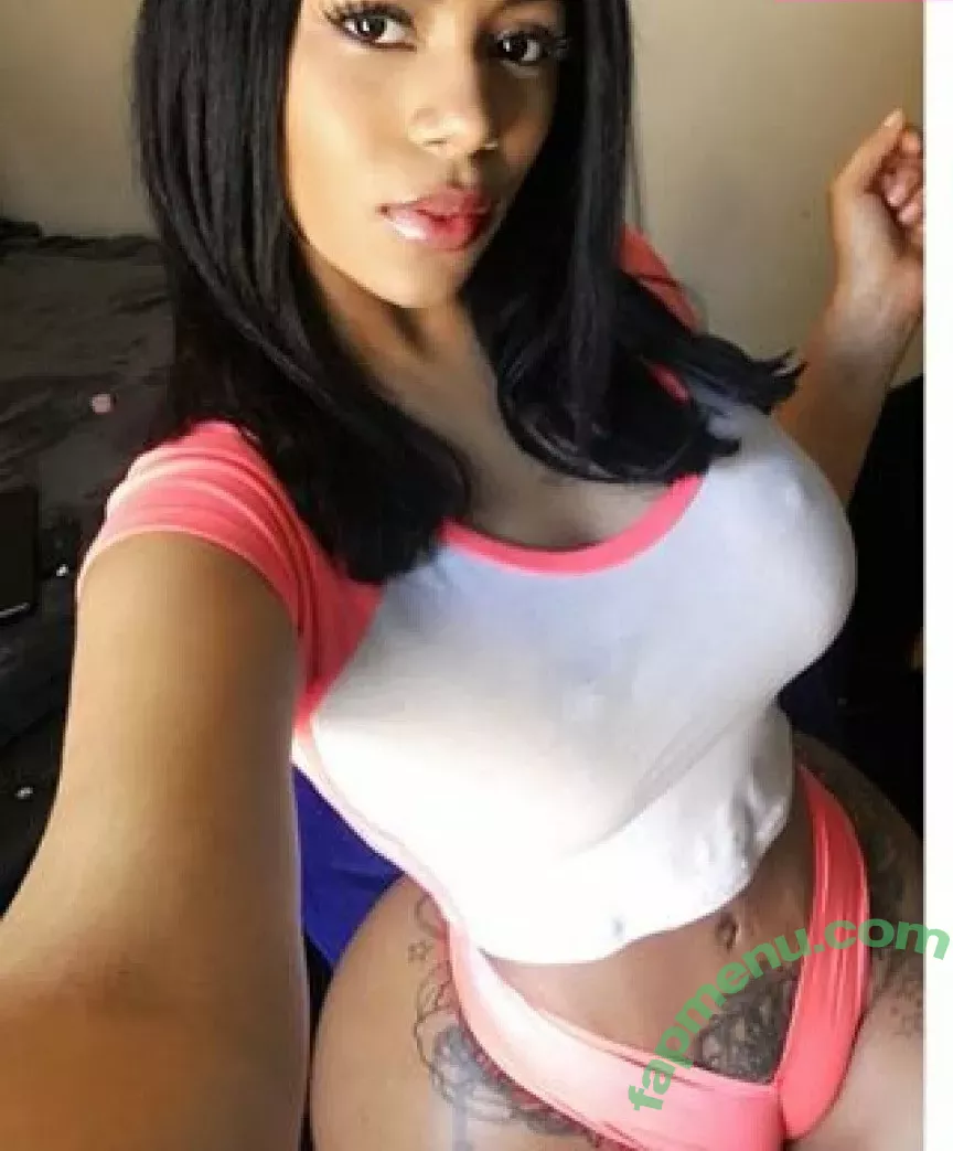 Strella Katt nude photo #0068 (Strellakat / strellakatuncut)