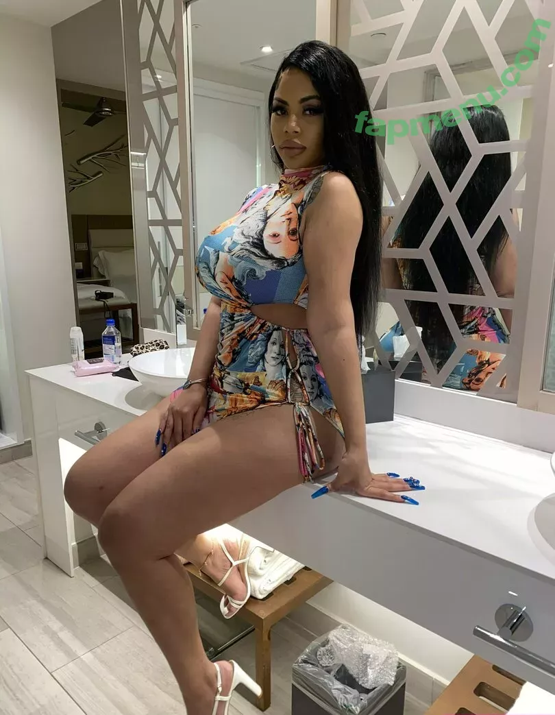 strellakat nude photo #0136 (strellakat04 / strellakatfan)