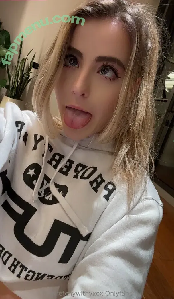 stretchwithvxox nude photo #0037 (stretch_withv)