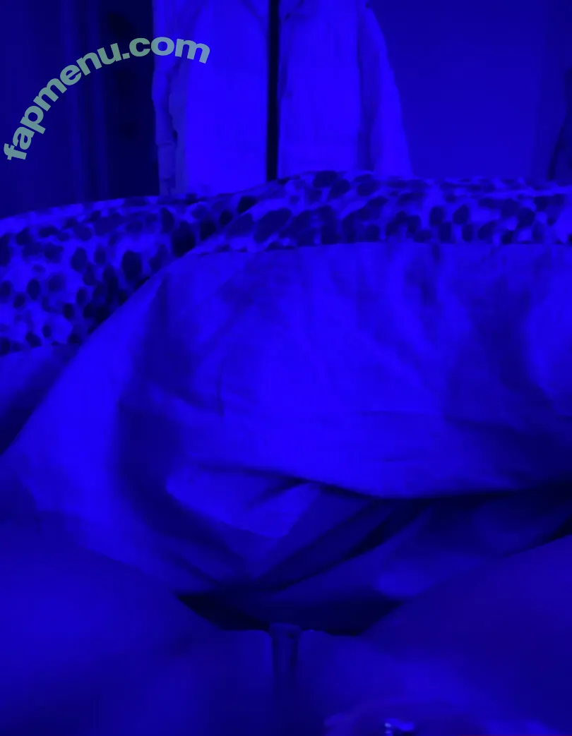 StripperCoochie nude photo #0002 (StripperCoochie)