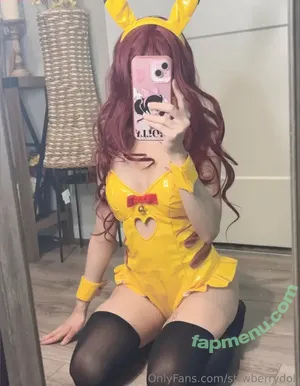 strwberrydoll / chxrrykyla / strwbrrydoll nude photo #0072