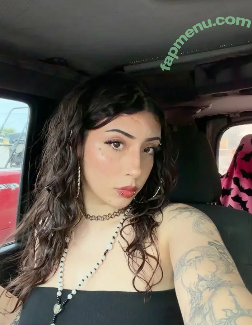 Strwbrrymulk nude photo #0016 (rosedontfckwitu / the.girl.with.freckles)