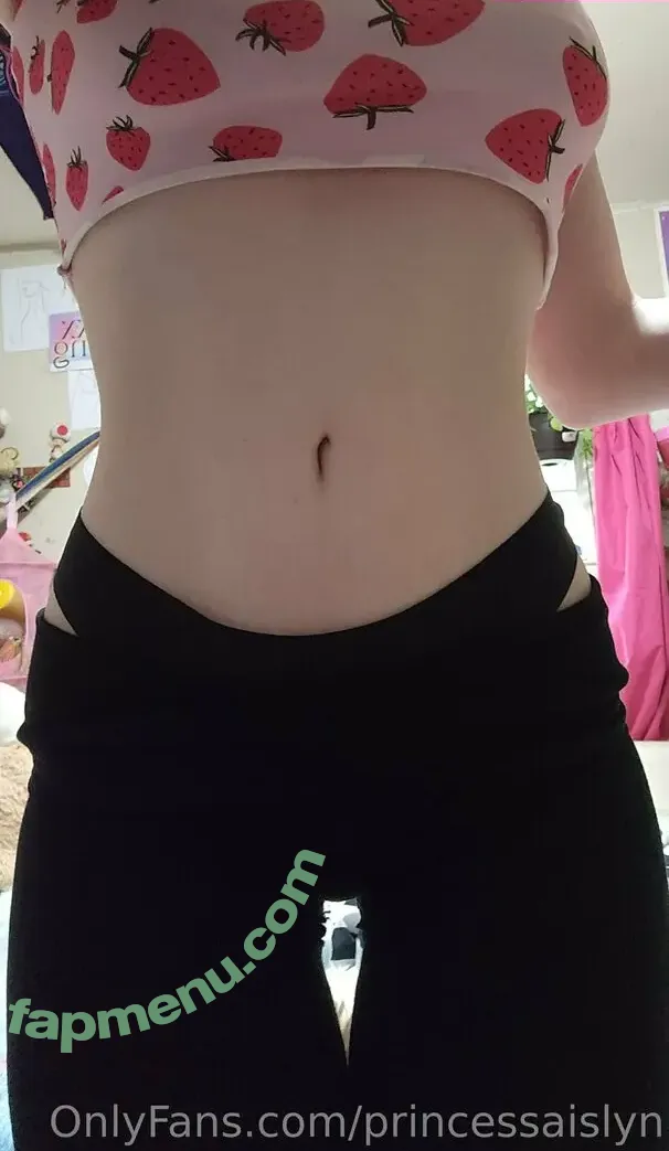 strwbrybitch nude photo #0007 (strwbrybitch)