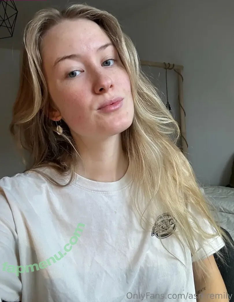 stunningemily nude photo #0107 (ASMR Emily / emily.stunning)
