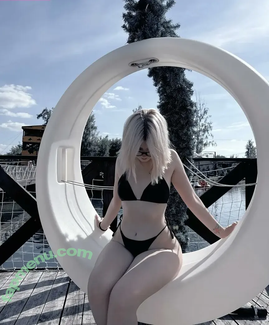 su_ga_r_ik nude photo #0010 (sugarsontop)
