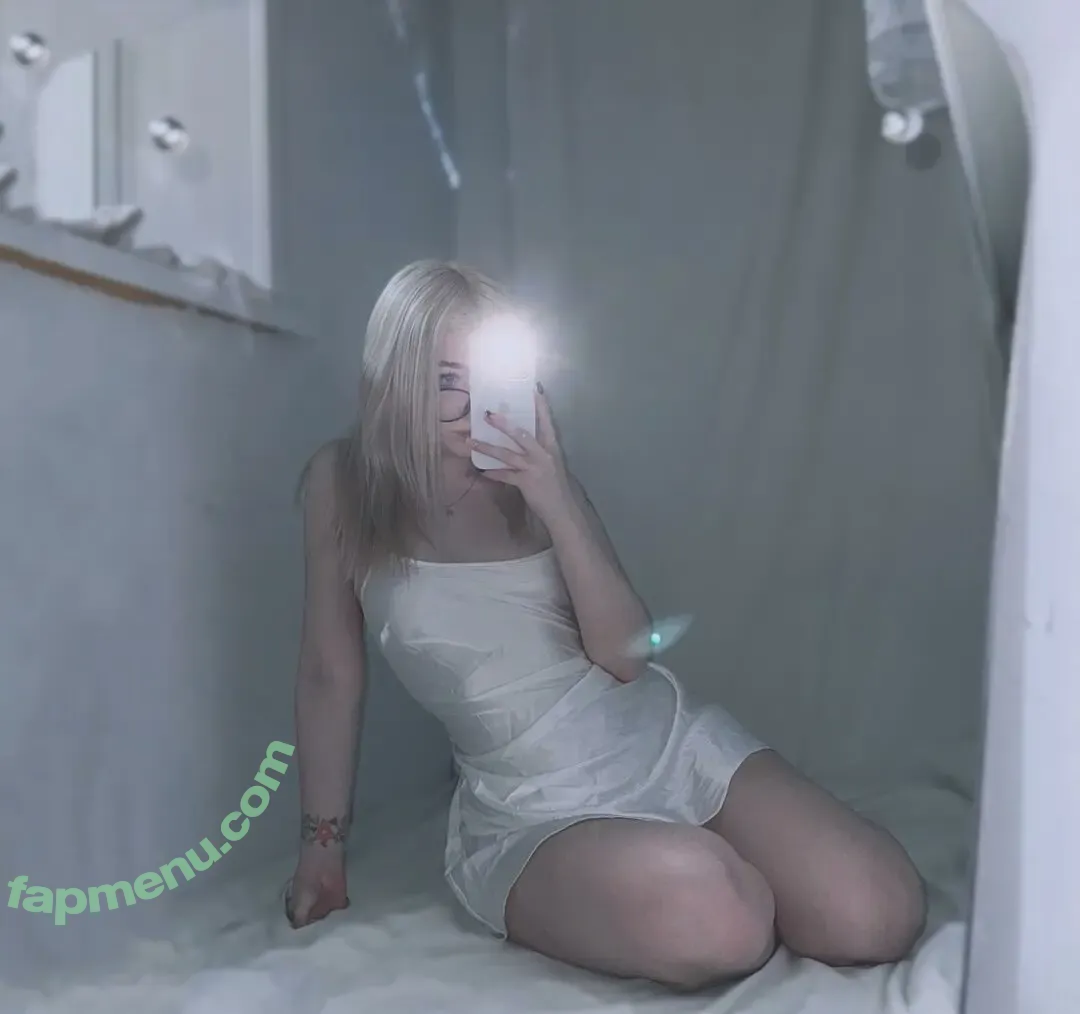 su_ga_r_ik nude photo #0025 (sugarsontop)