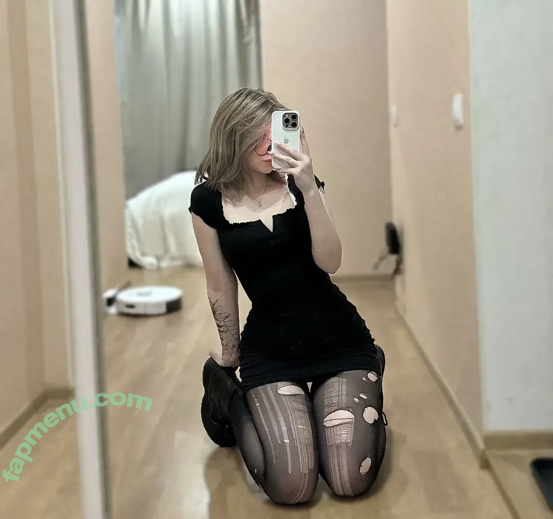 su_ga_r_ik nude photo #0082 (sugarsontop)