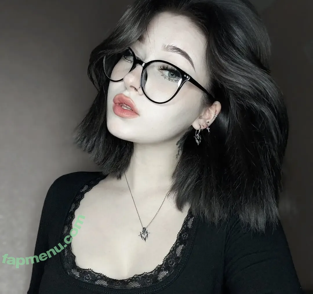 su_ga_r_ik nude photo #0088 (sugarsontop)