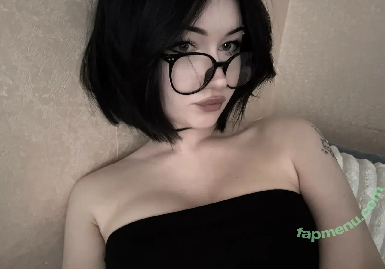 su_ga_r_ik nude photo #0196 (sugarsontop)