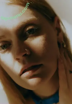 submit_to_athena / submit2athena nude photo #0035