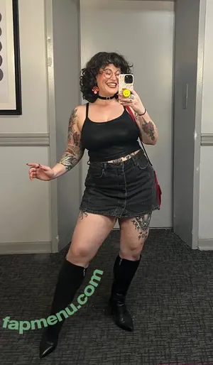 Subversivesocialite nude photo #0028