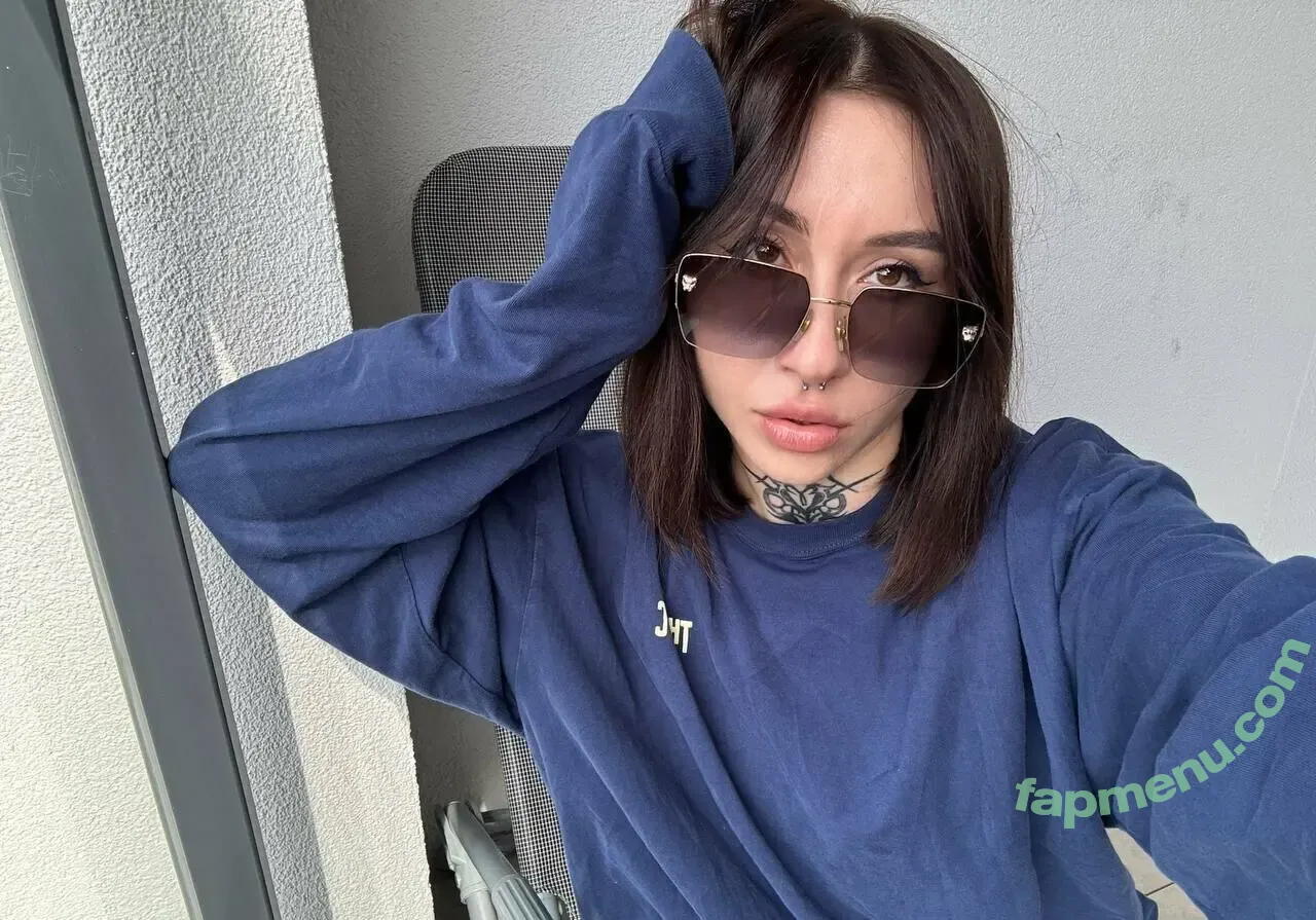 succuba_tinyy nude photo #0005 (_tinysea_)