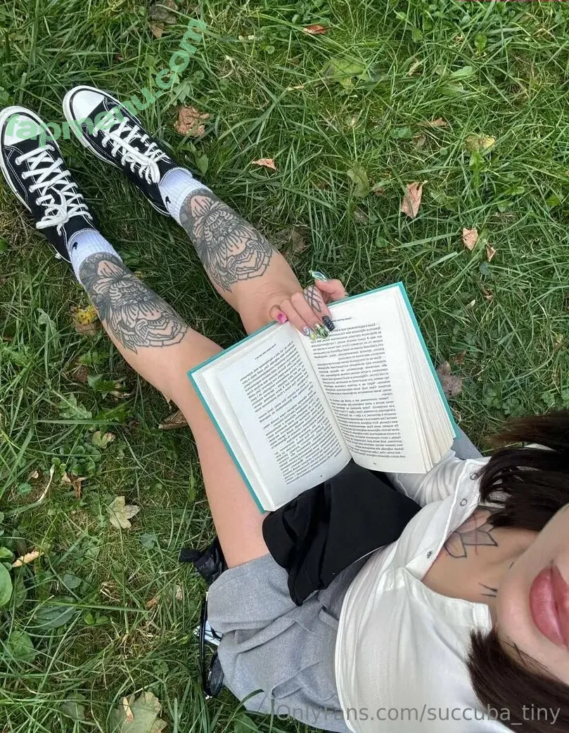 succuba_tinyy nude photo #0020 (_tinysea_)