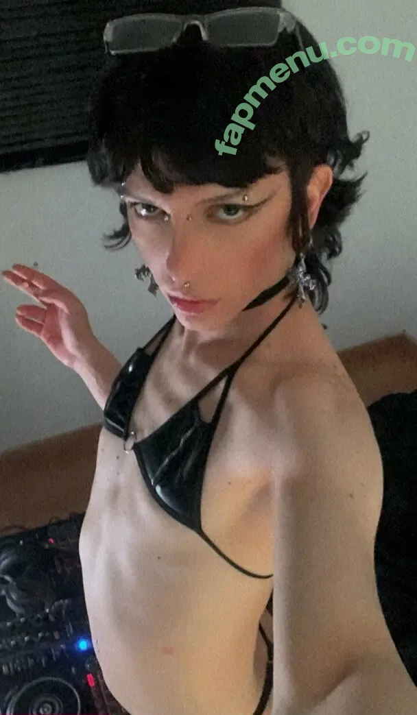succubot666 nude photo #0005 (mothersuccubus666)