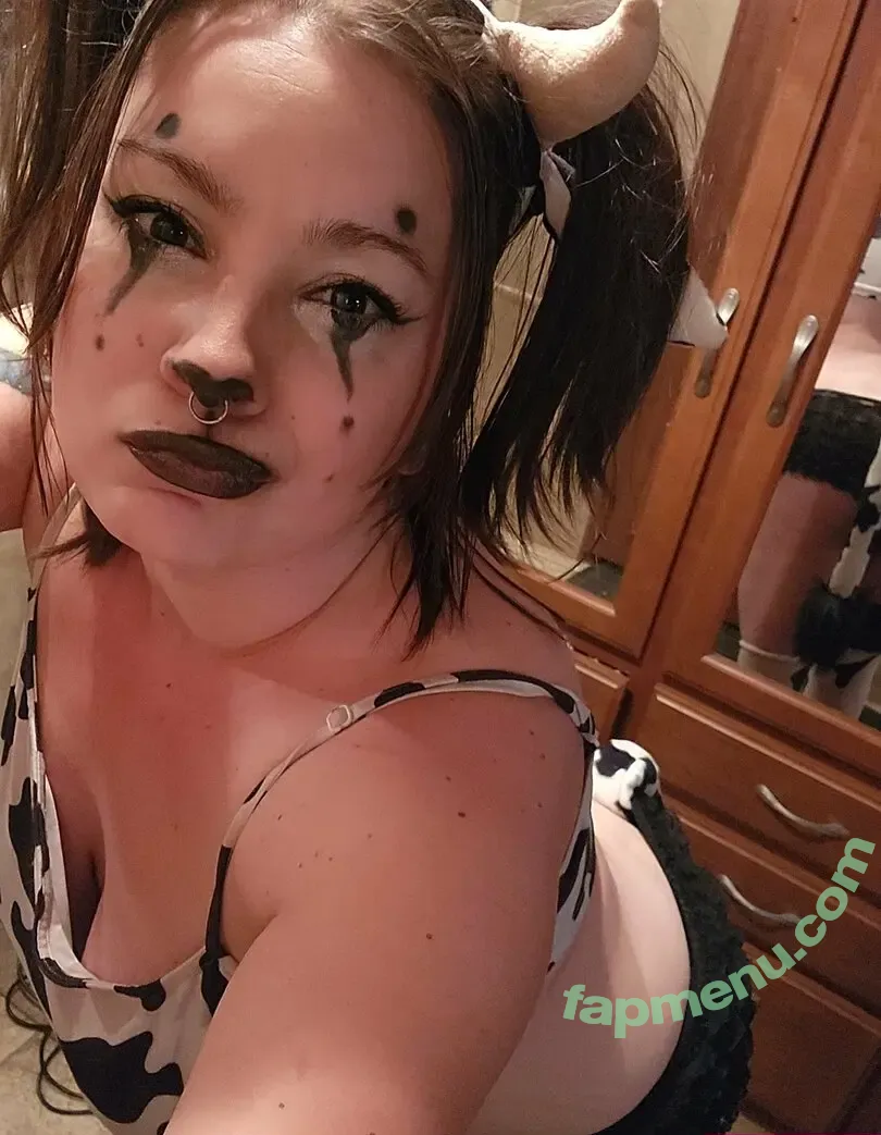 succubusvay nude photo #0003 (succubusvay)