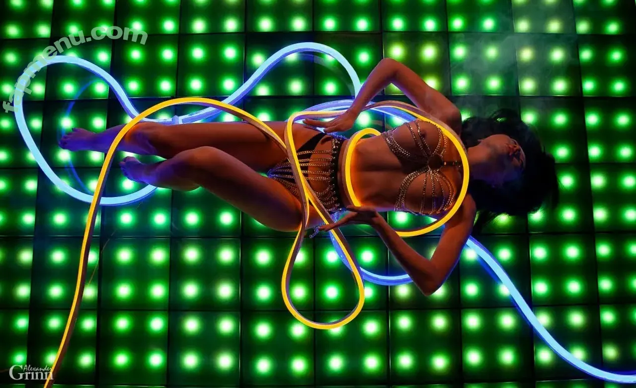 suelina nude photo #0209 (despicable_quart / lily69 / lina_xena / suelinaa / your_asia)