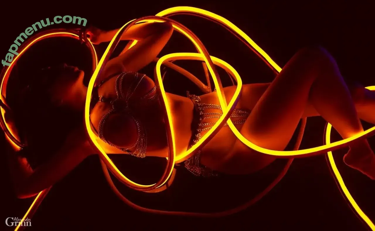 suelina nude photo #0214 (despicable_quart / lily69 / lina_xena / suelinaa / your_asia)