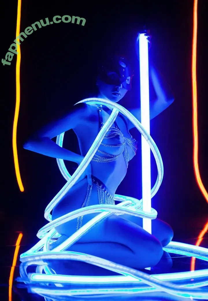 suelina nude photo #0221 (despicable_quart / lily69 / lina_xena / suelinaa / your_asia)