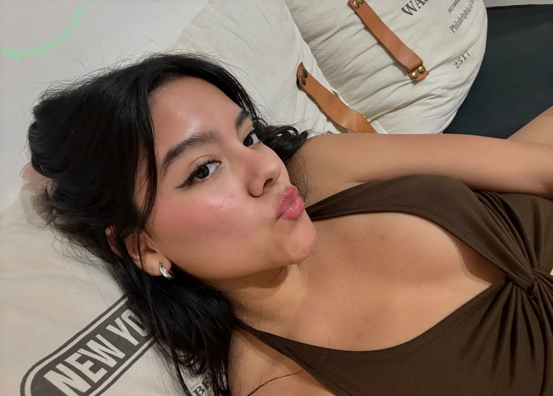 suenalove.vip nude photo #0026 (honeyshadowbaby / suena.love)