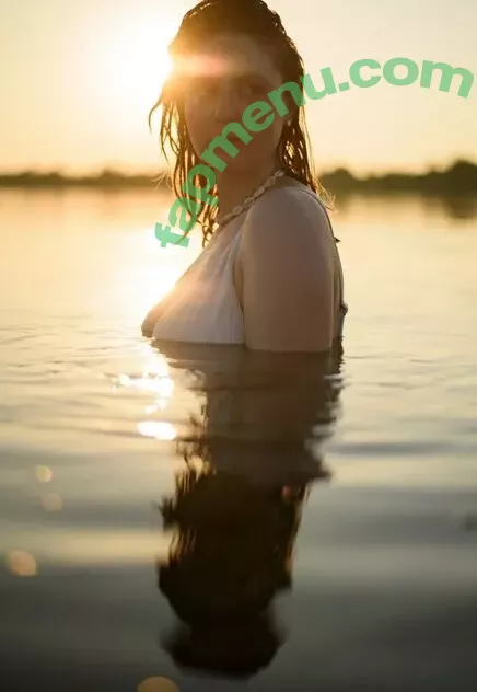 suesses.rot nude photo #0019 (juliamia_official / suesses_rot)