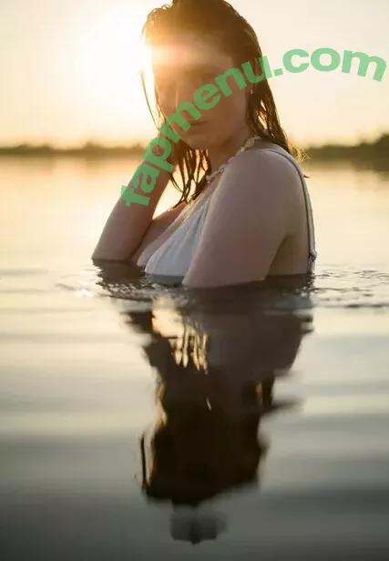 suesses.rot nude photo #0032 (juliamia_official / suesses_rot)