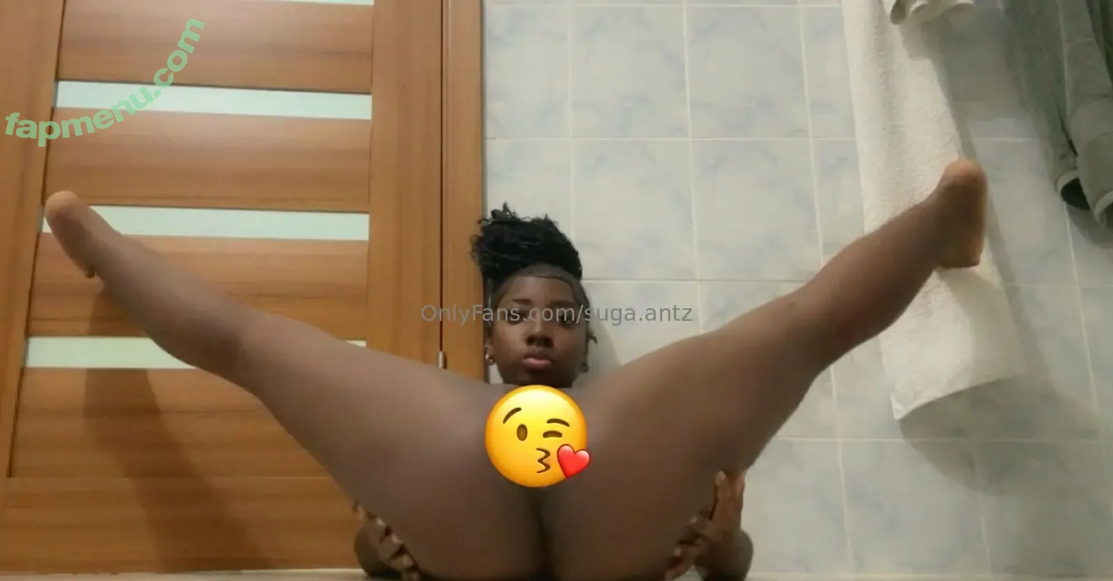 suga.antz nude photo #0012 (suga.antz)