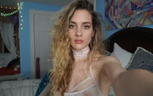 Sugar Boogerz / Laurel Driskill / Quiet Creative ASMR / qweensativa / sugar_boogerz / user nude photo #0042