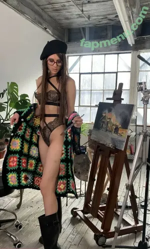 Sugar Boogerz / Laurel Driskill / Quiet Creative ASMR / qweensativa / sugar_boogerz / user nude photo #0201