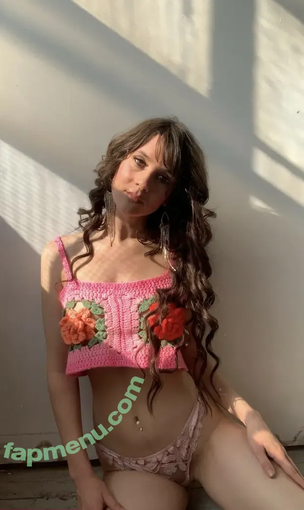 Sugar Boogerz nude photo #0097 (Laurel Driskill / Quiet Creative ASMR / qweensativa / sugar_boogerz / user)