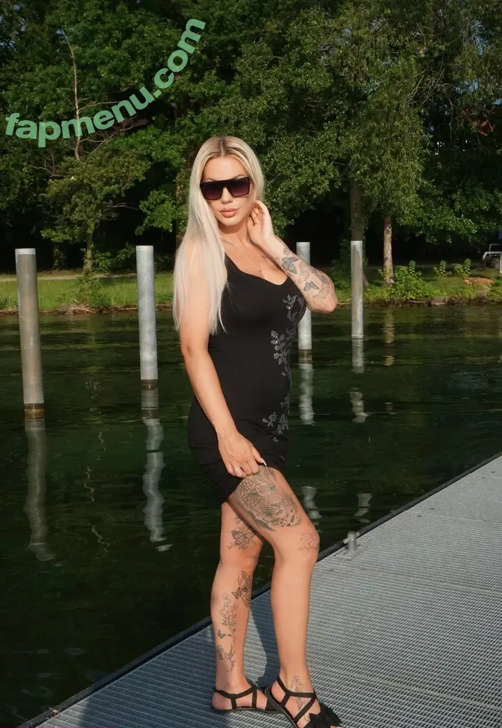 sugar_linchen nude photo #0032 (sugar_linchen_34)