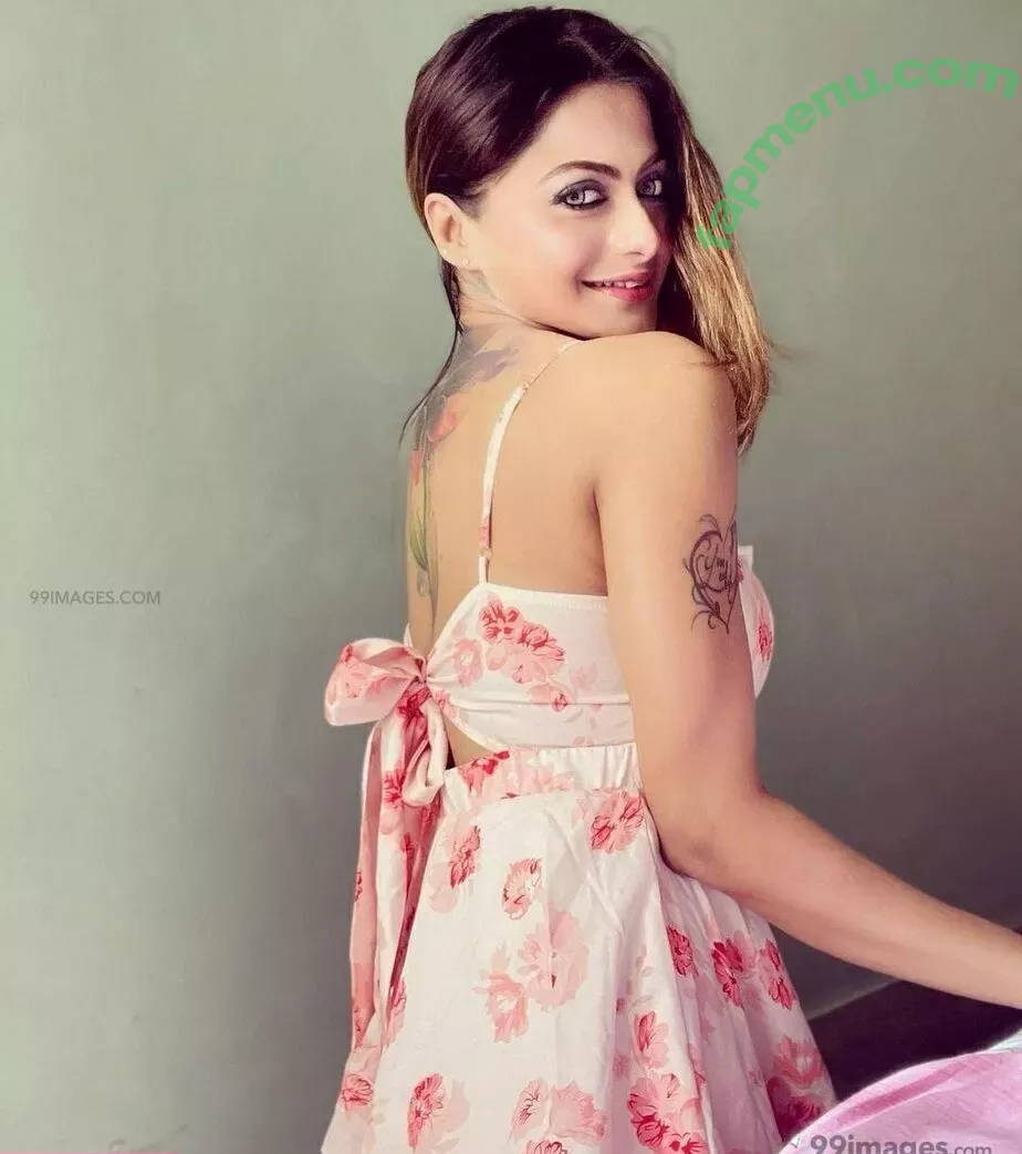 Suhaani Laskar nude photo #0019 (suhaanilaskar)