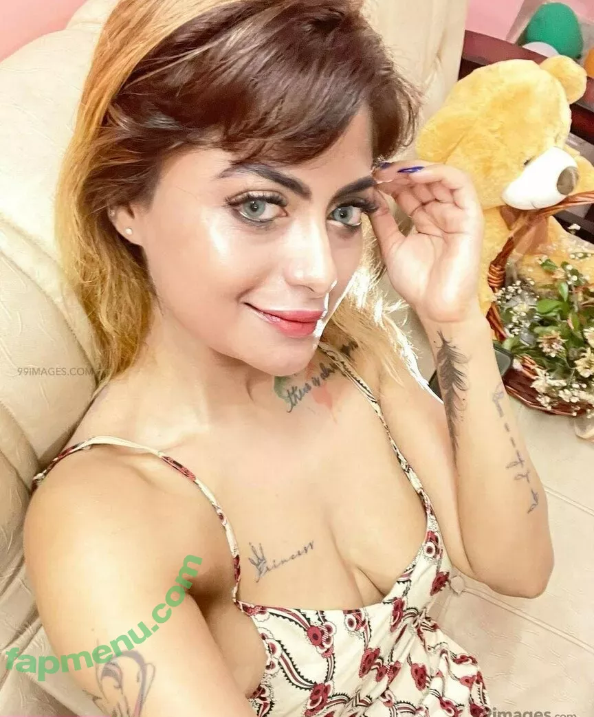 Suhaani Laskar nude photo #0036 (suhaanilaskar)