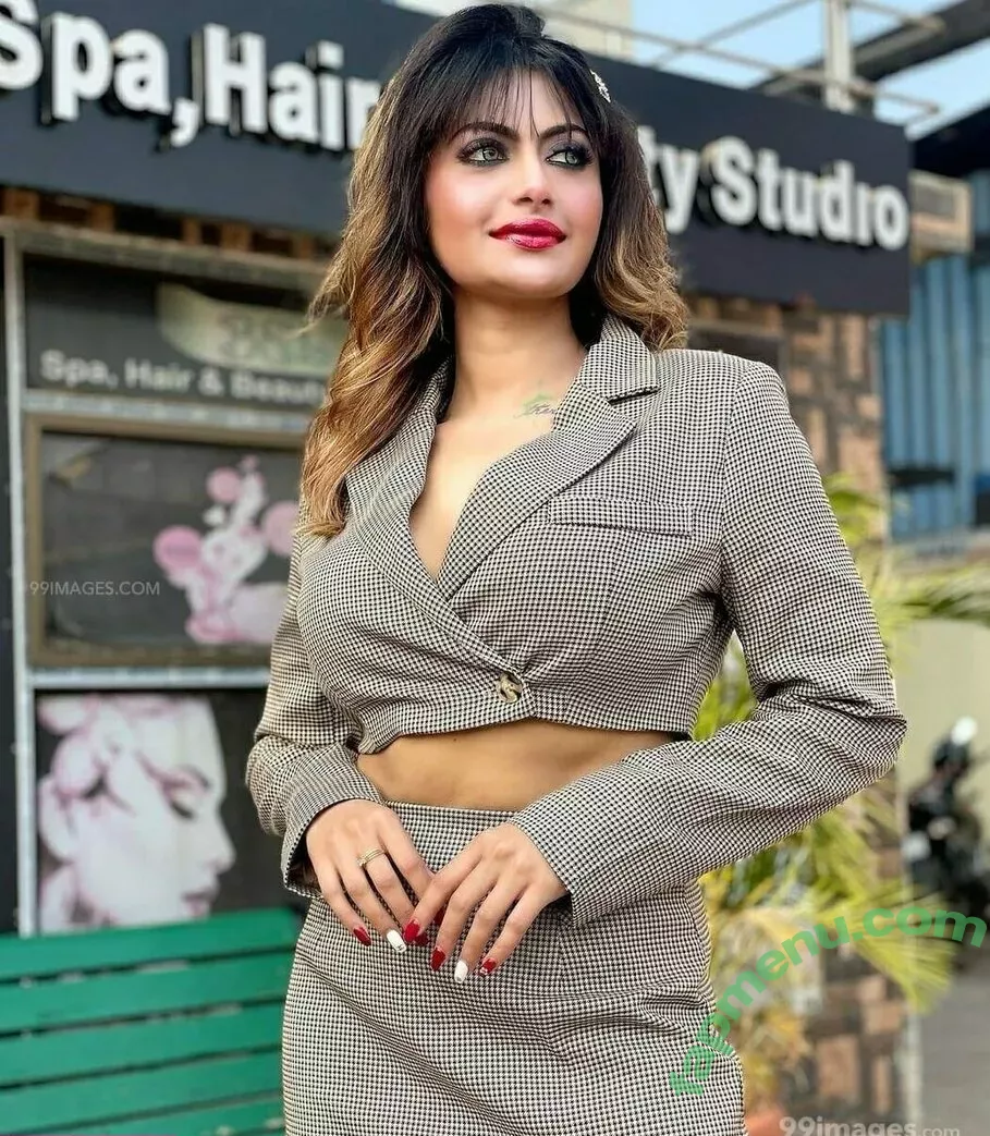 Suhaani Laskar nude photo #0039 (suhaanilaskar)