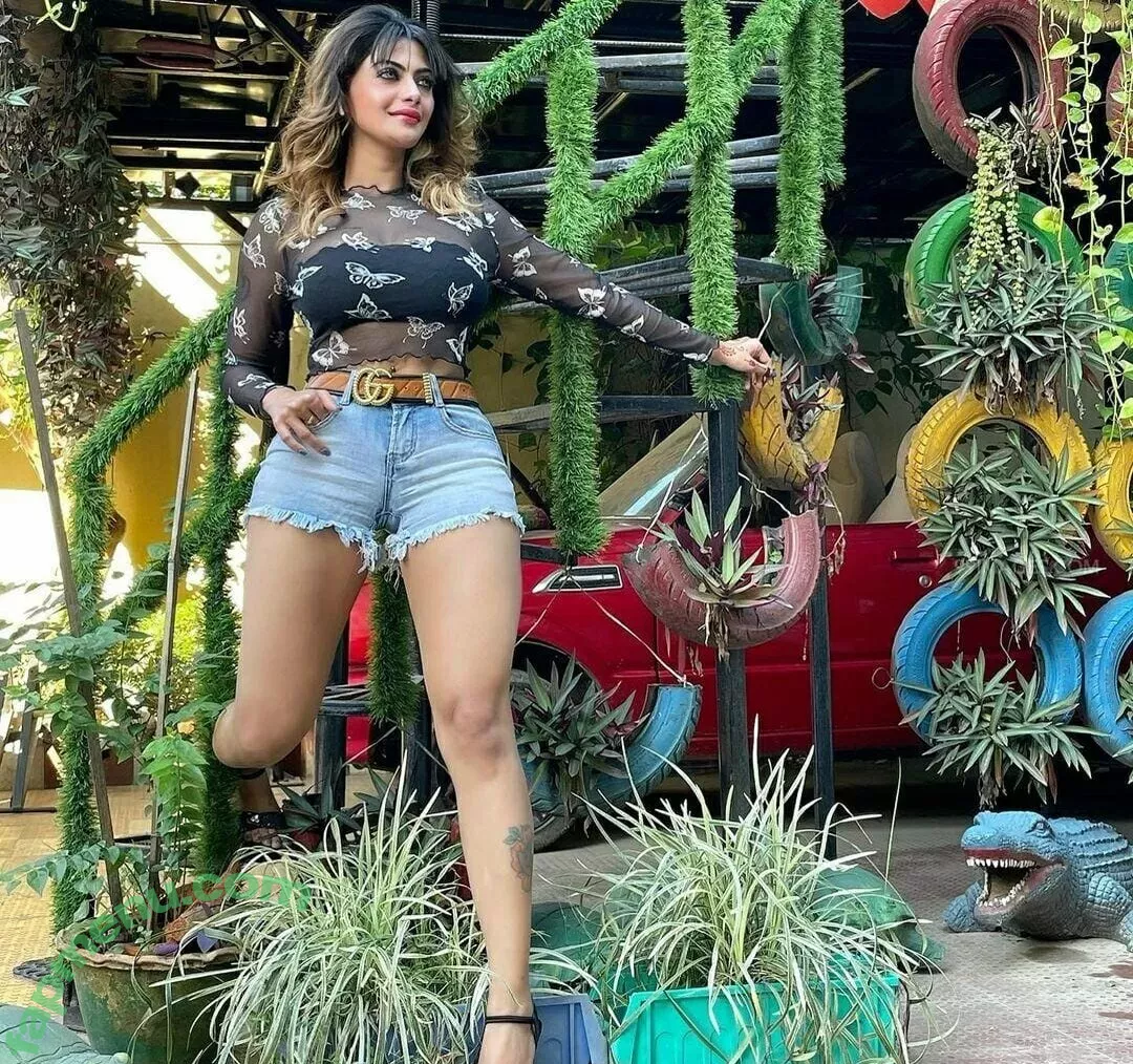 Suhaani Laskar nude photo #0063 (suhaanilaskar)