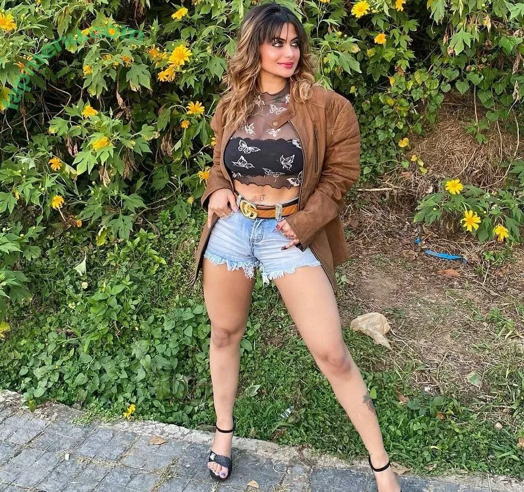 Suhaani Laskar nude photo #0073 (suhaanilaskar)