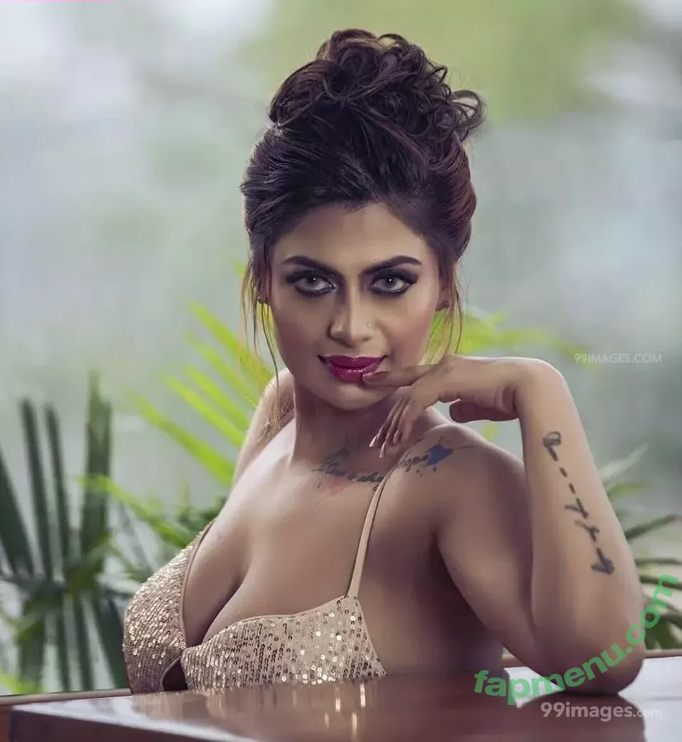 Suhaani Laskar nude photo #0084 (suhaanilaskar)