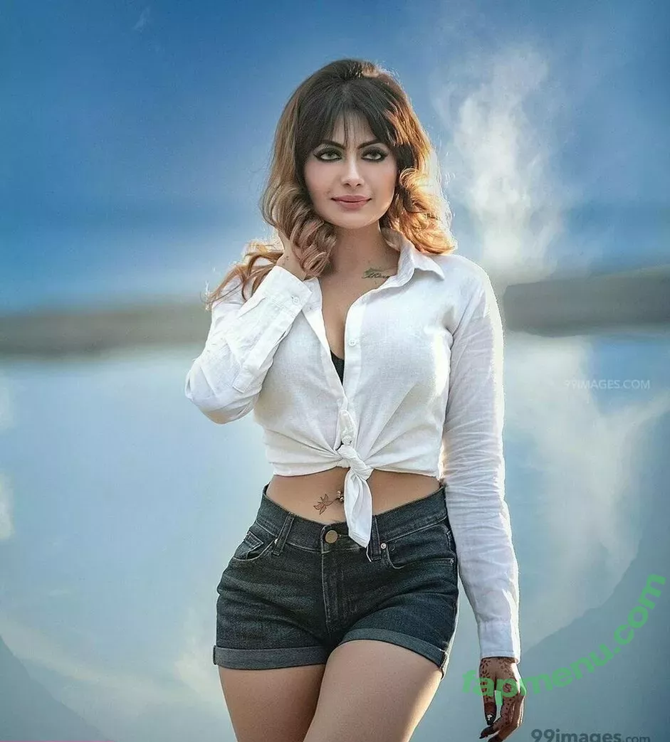 Suhaani Laskar nude photo #0167 (suhaanilaskar)