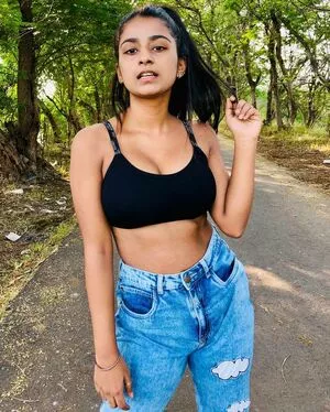 Suhana Khan / __suhuuu__ nude photo #0203